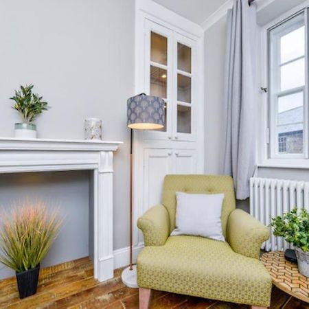 Victorian Townhouse - Stamford Centre - 2 Big Bedrooms, Living Room Kitchen Etc Tastefully Decorated Buitenkant foto