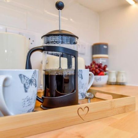 Victorian Townhouse - Stamford Centre - 2 Big Bedrooms, Living Room Kitchen Etc Tastefully Decorated Buitenkant foto